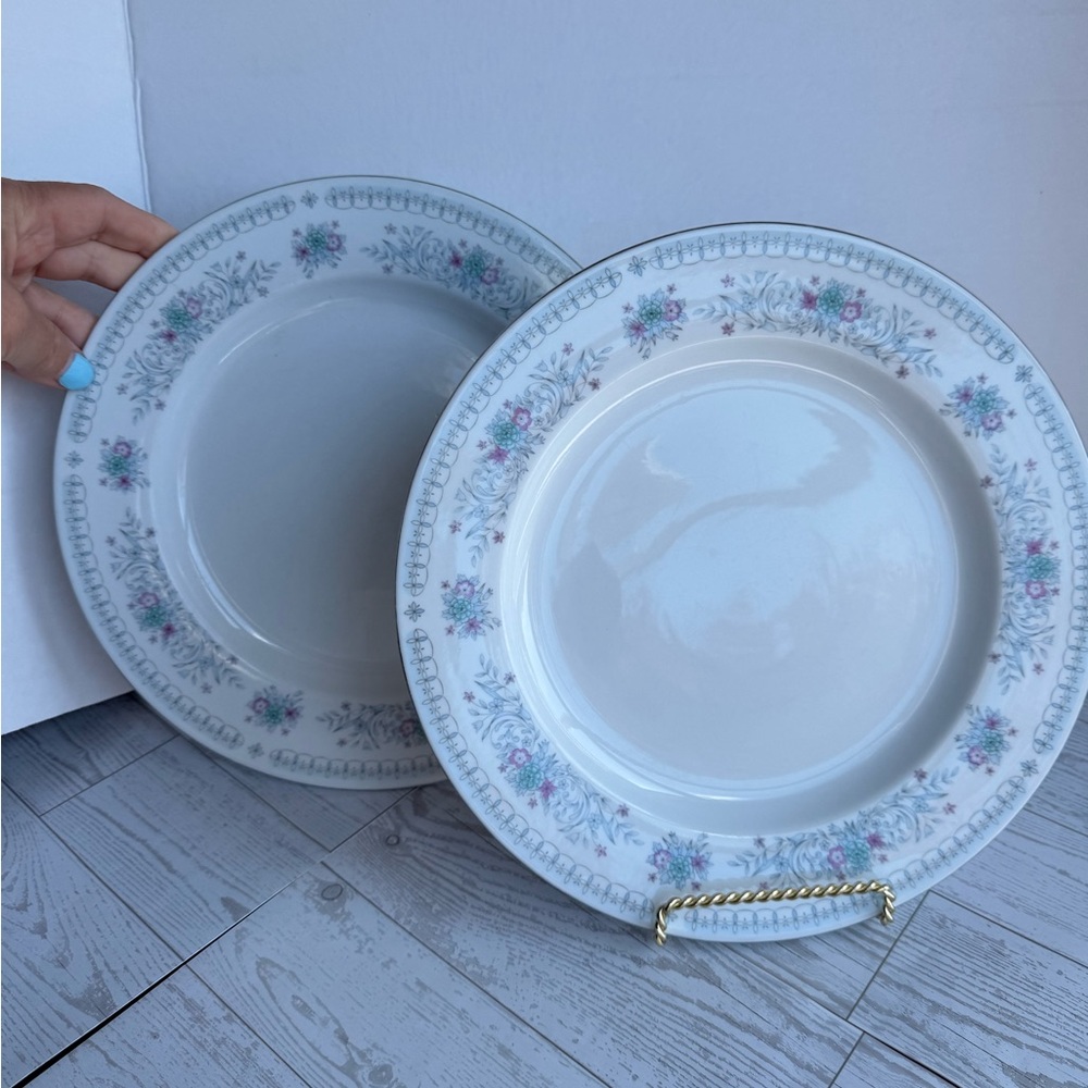 Cielo White Fine China Dinner Plates with Pink & Blue Floral Trim